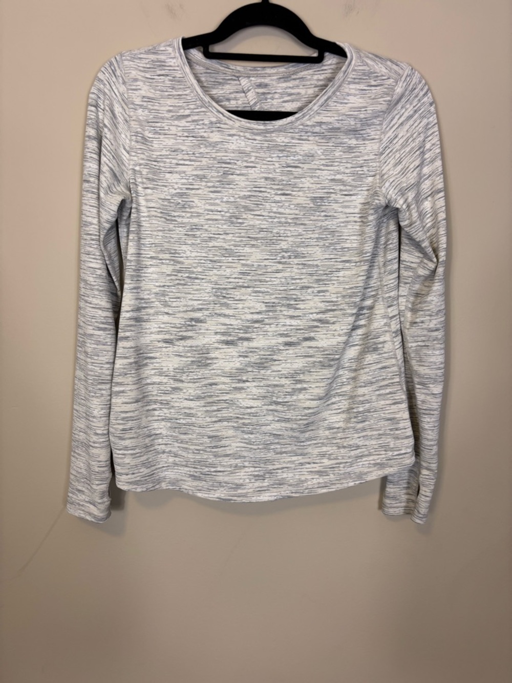 ZYIA Heathered Light Gray & Tan Long-Sleeve Slit Back Workout Top Medium
